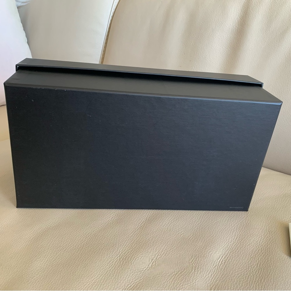 Authentic Gucci Empty Shoe Box Gift Box Black White Made in Italy w Tissue Paper - Picture 6 of 12